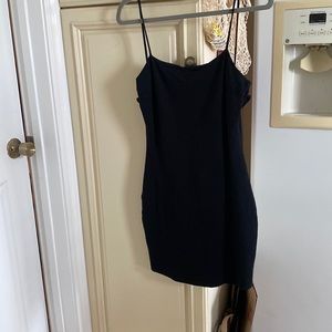 Perfect little black dress!